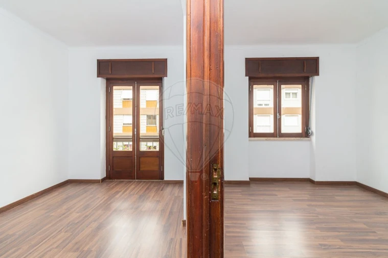 Apartamento T3 para Arrendamento em Vila Franca de Xira Foto 5