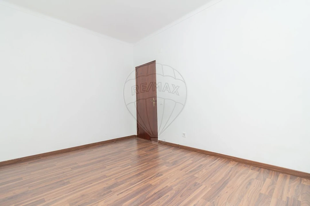 Apartamento T3 para Arrendamento em Vila Franca de Xira Foto 3