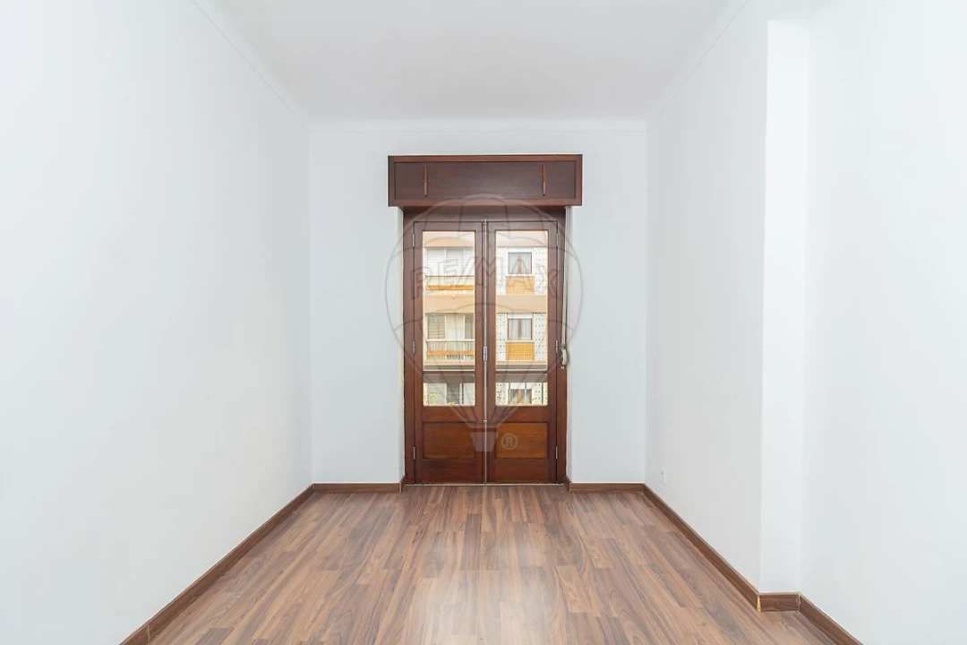 Apartamento T3 para Arrendamento em Vila Franca de Xira Foto 6