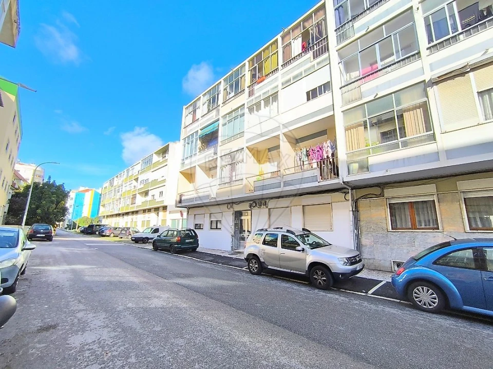 Apartamento T2 para Venda em Algueirão-Mem Martins Foto 21