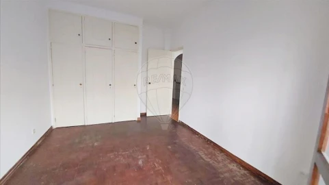 Apartamento T2 para Venda em Algueirão-Mem Martins