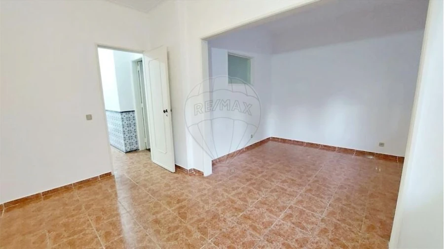 Apartamento T2 para Venda em Algueirão-Mem Martins Foto 8