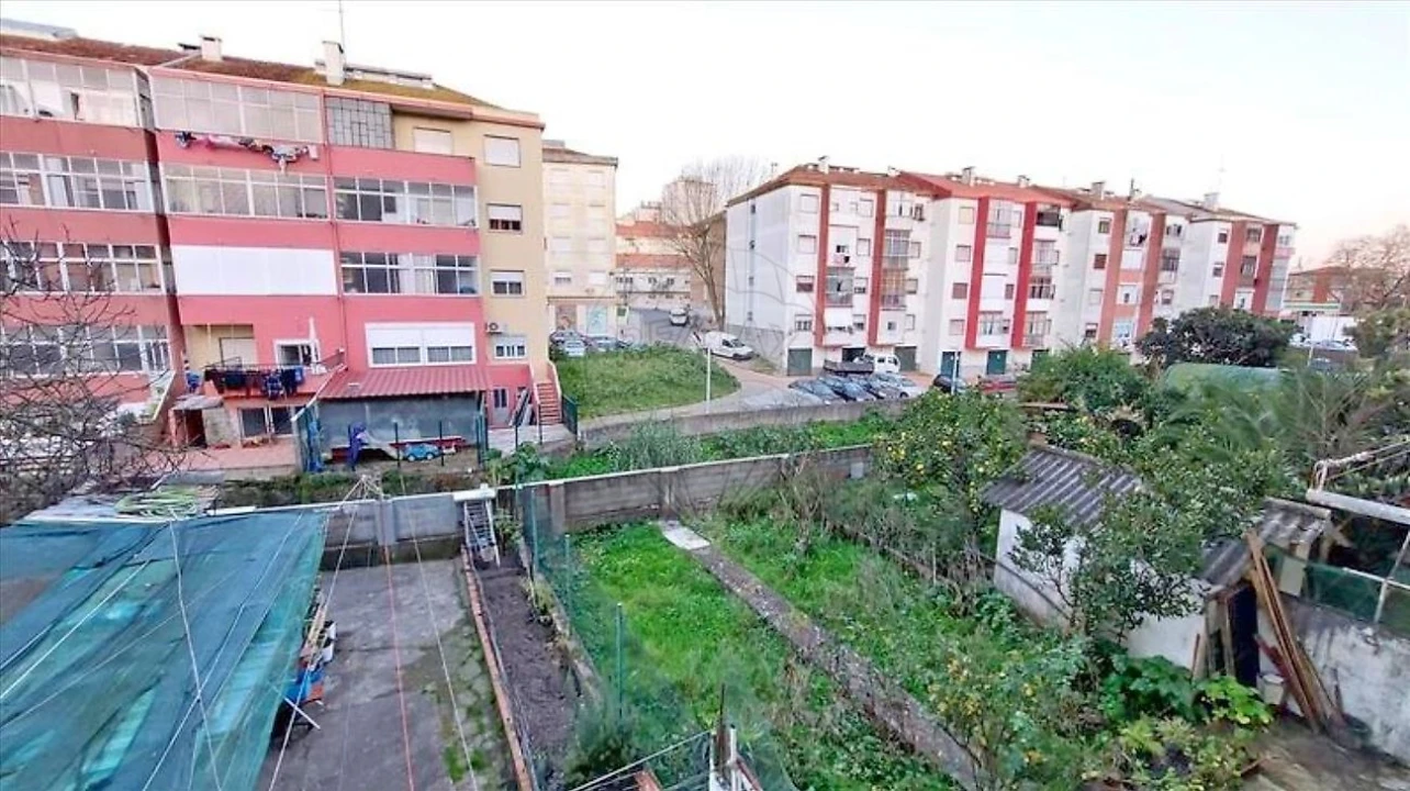 Apartamento T2 para Venda em Algueirão-Mem Martins Foto 18
