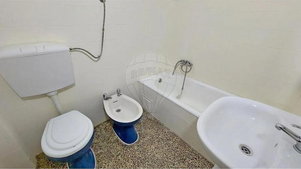 Apartamento T2 para Venda em Algueirão-Mem Martins Foto 14