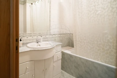Apartamento T4 para Venda em Marvila, Ribeira Santarém, São Salvador, São Nicolau