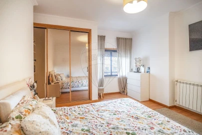 Apartamento T4 para Venda em Marvila, Ribeira Santarém, São Salvador, São Nicolau