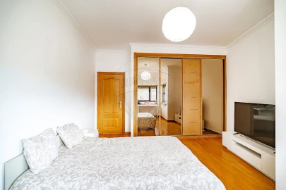 Apartamento T4 para Venda em Marvila, Ribeira Santarém, São Salvador, São Nicolau