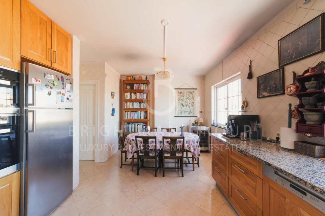 Apartamento T6 para Venda em Cascais e Estoril Foto 14