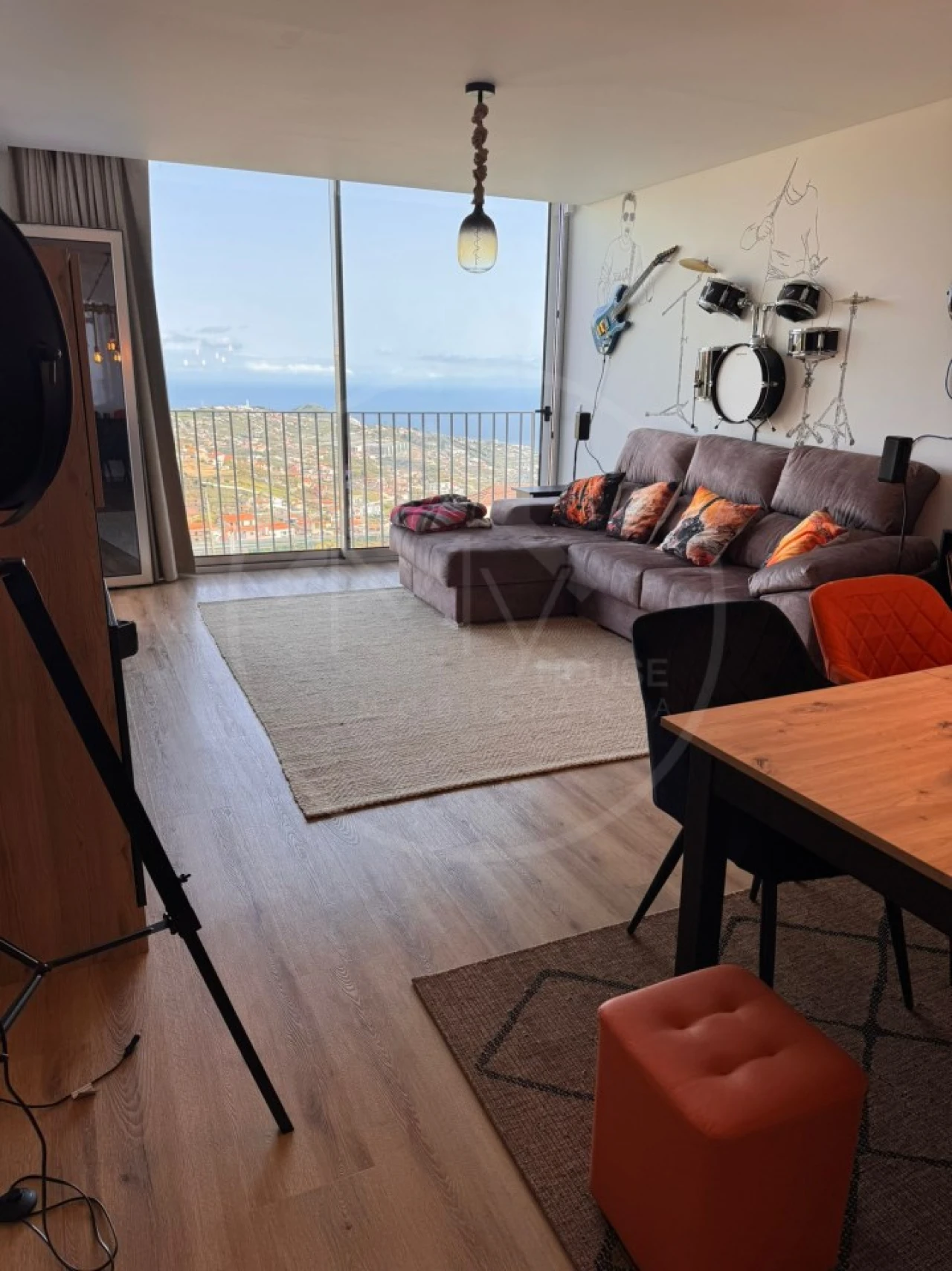 Apartamento T2 para Venda em Estreito de Camara de Lobos Foto 1