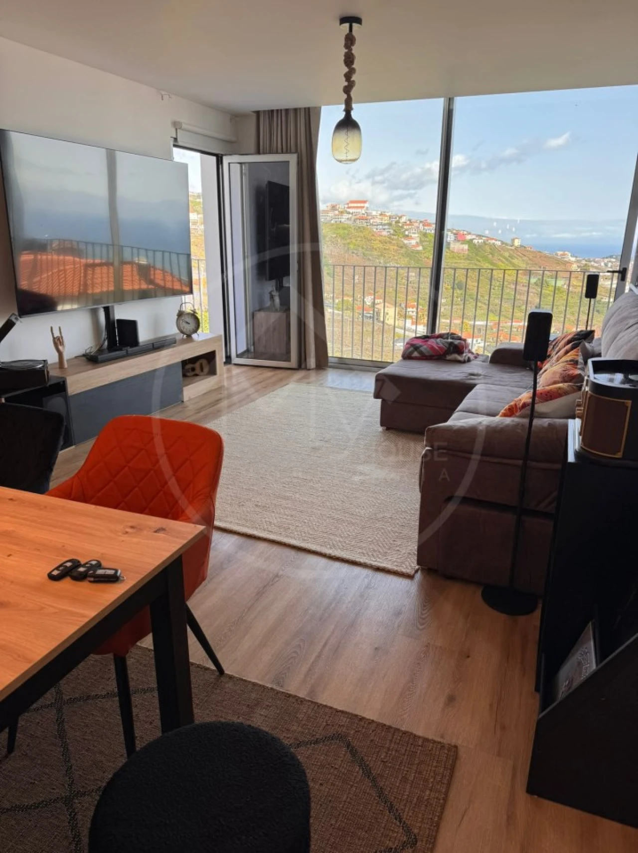 Apartamento T2 para Venda em Estreito de Camara de Lobos Foto 2