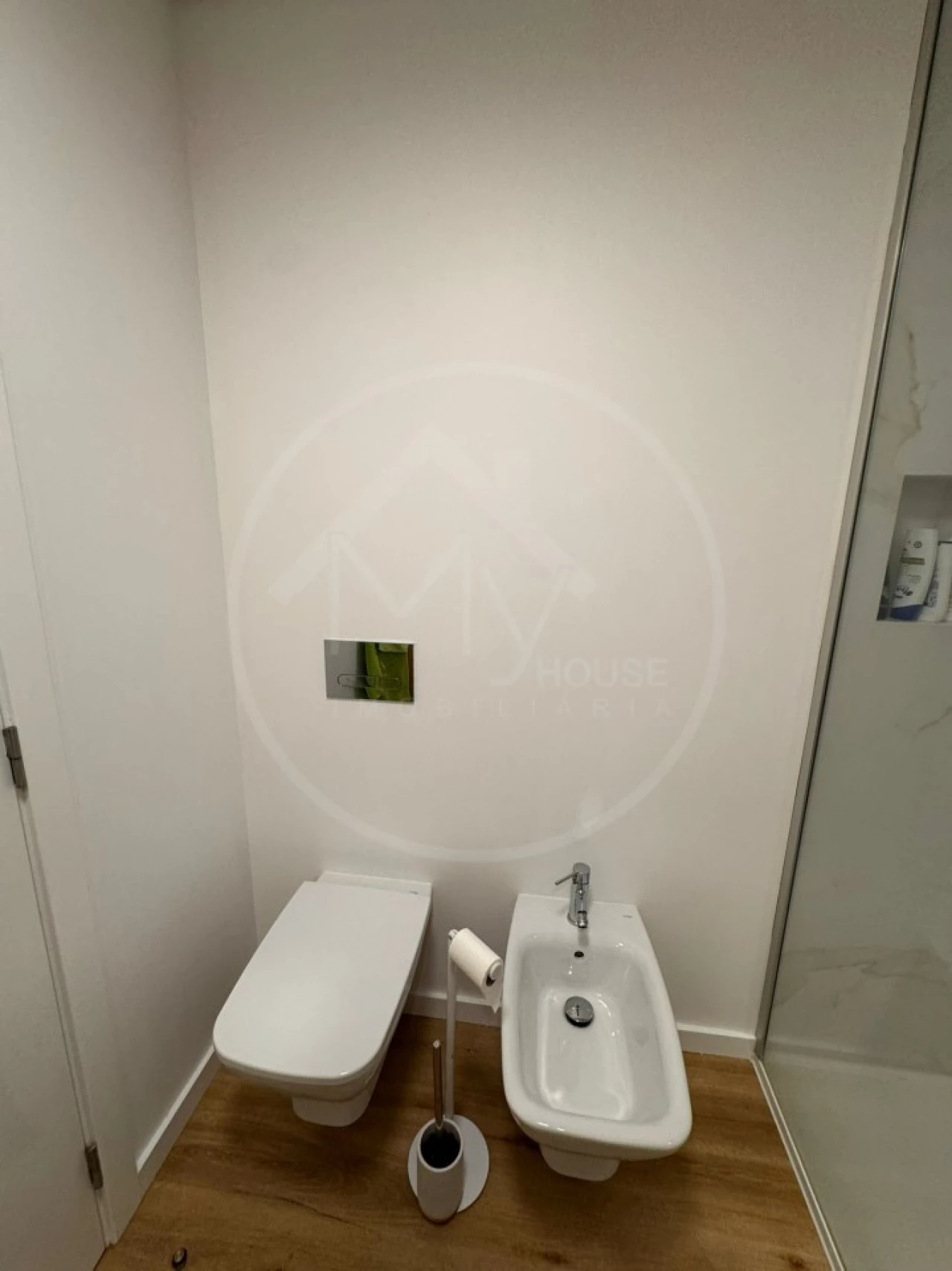 Apartamento T2 para Venda em Estreito de Camara de Lobos Foto 17