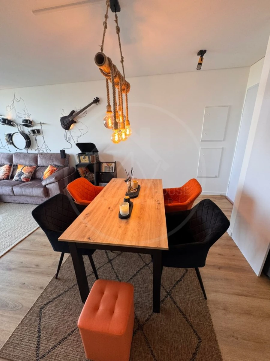 Apartamento T2 para Venda em Estreito de Camara de Lobos Foto 4