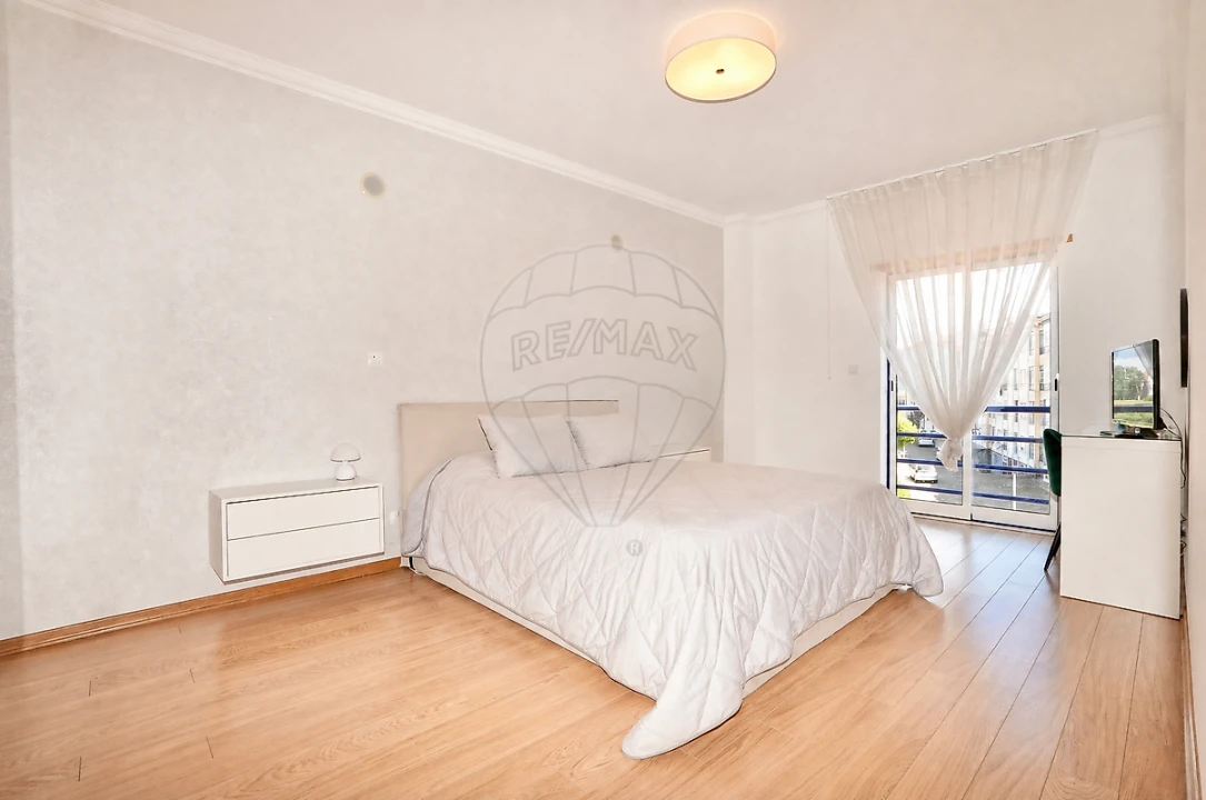 Apartamento T2 para Venda em Samora Correia Foto 10