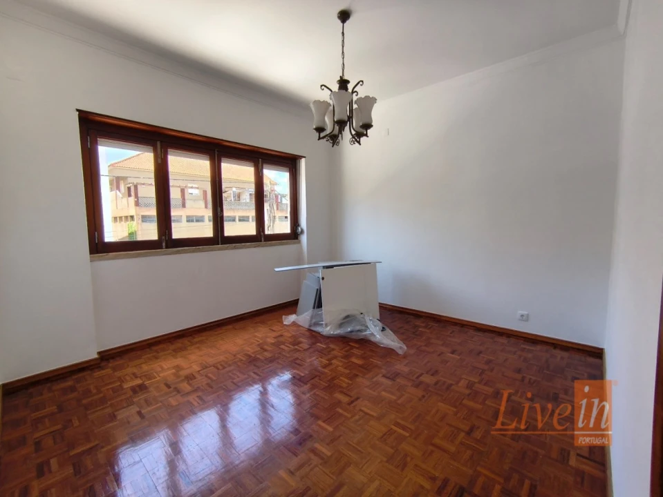 Moradia T3 para Arrendamento em Mafra Foto 6