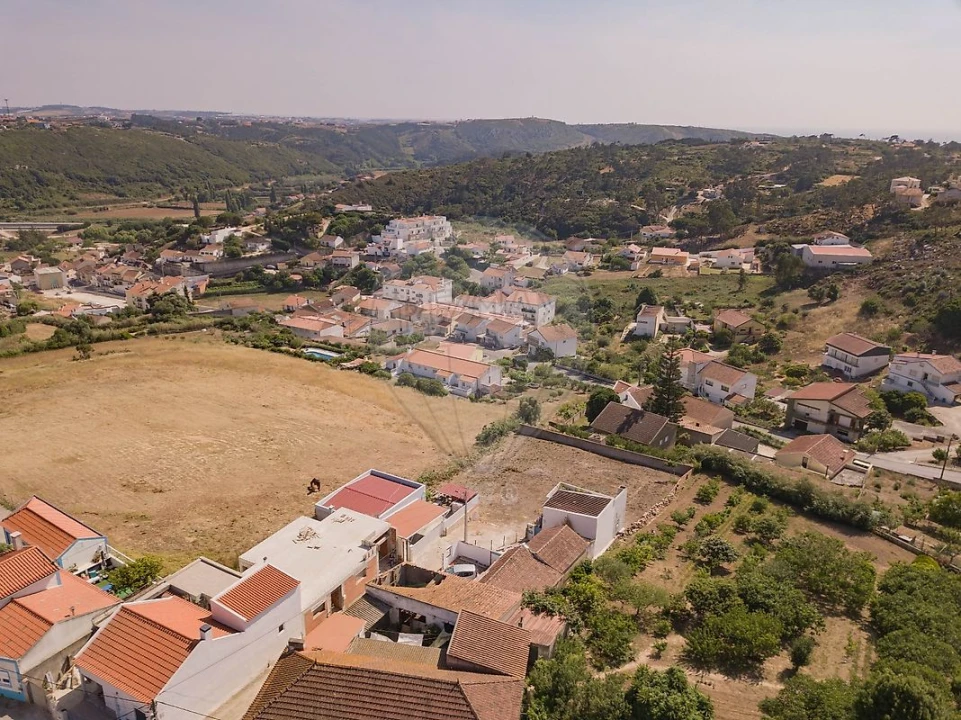 Moradia T2 para Venda em A dos Cunhados e Maceira Foto 2