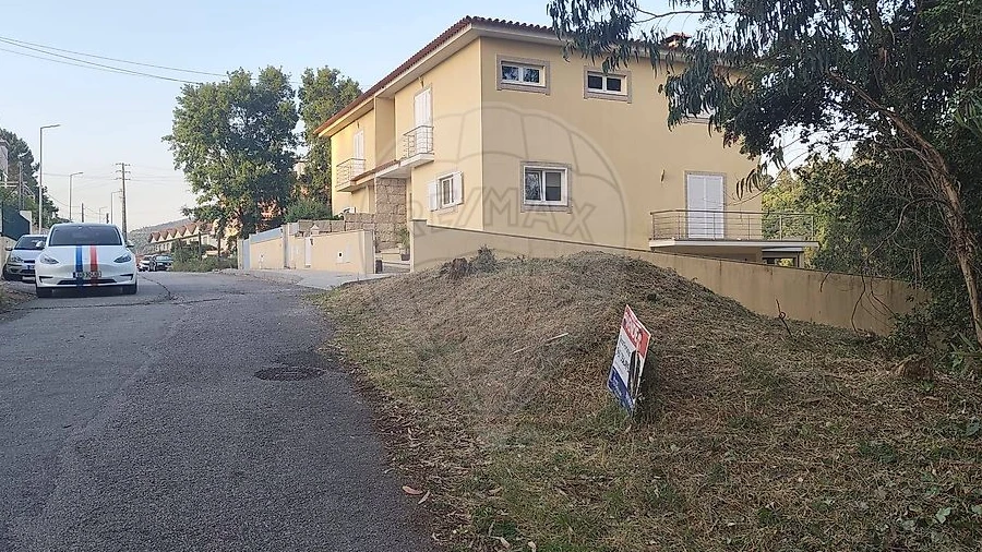 Terreno para Venda em Macieira de Cambra