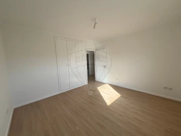 Apartamento T2 para Arrendamento em Ovar, São João, Arada e São Vicente de Pereira Jusã