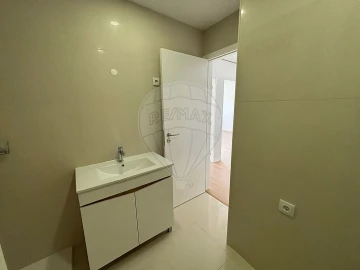 Apartamento T2 para Arrendamento em Ovar, São João, Arada e São Vicente de Pereira Jusã