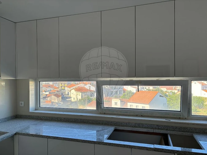 Apartamento T2 para Arrendamento em Ovar, São João, Arada e São Vicente de Pereira Jusã Foto 14
