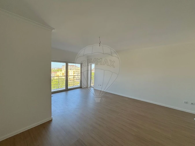 Apartamento T2 para Arrendamento em Ovar, São João, Arada e São Vicente de Pereira Jusã Foto 9