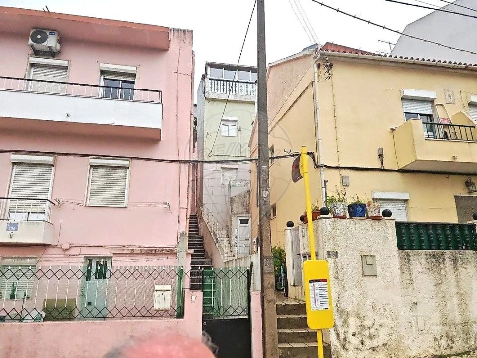 Prédio para Venda em Encosta do Sol Foto 2