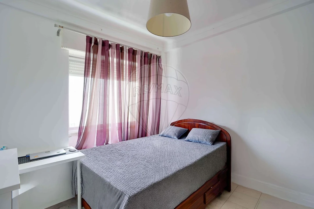 Apartamento T1 para Venda em Vila Franca de Xira Foto 23