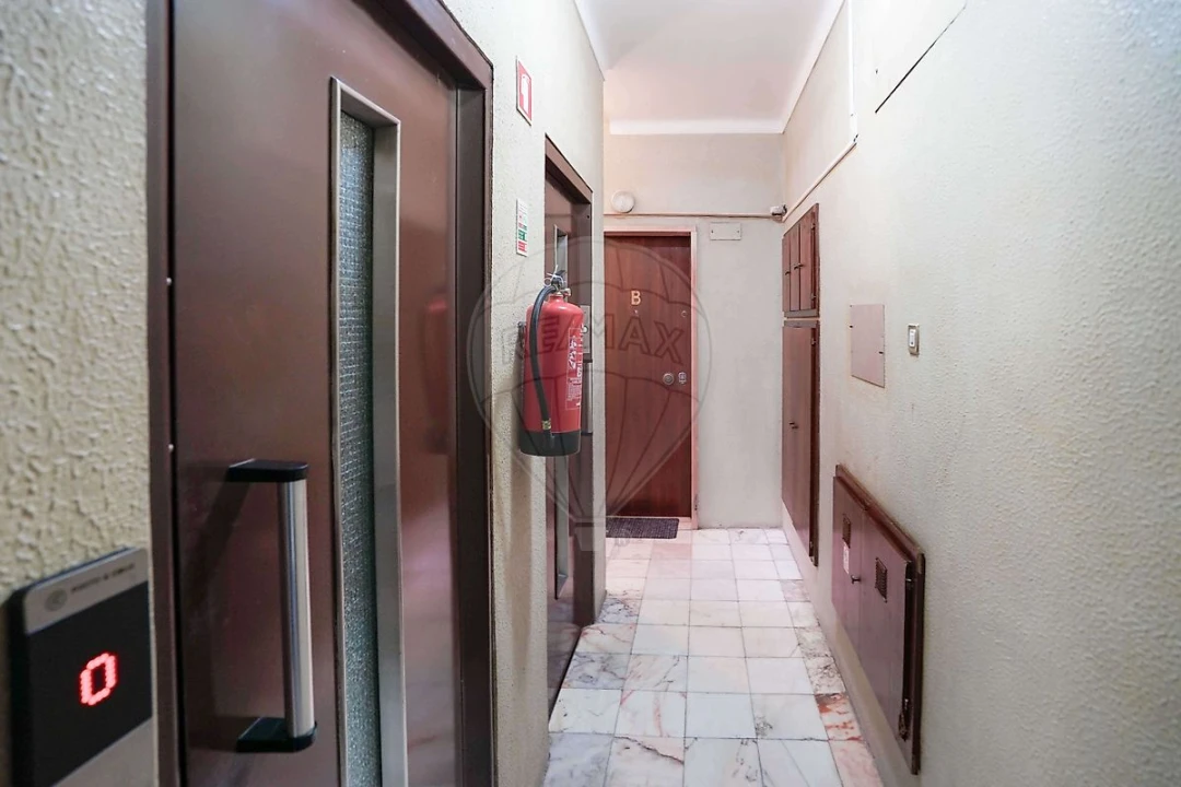 Apartamento T1 para Venda em Vila Franca de Xira Foto 13