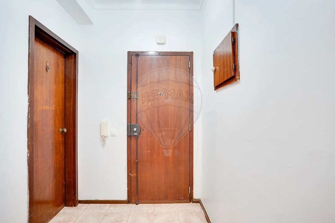 Apartamento T1 para Venda em Vila Franca de Xira Foto 11