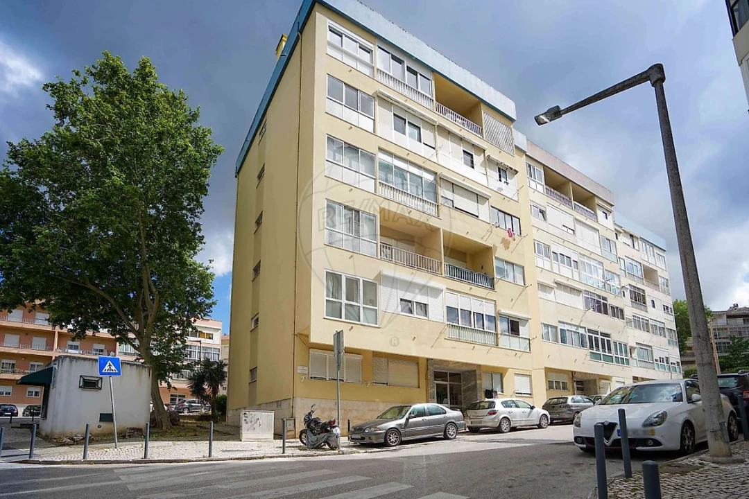 Apartamento T1 para Venda em Vila Franca de Xira Foto 16