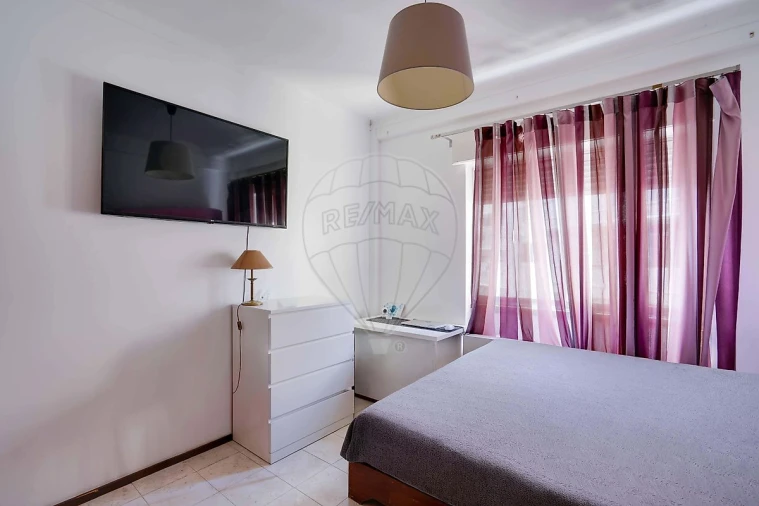 Apartamento T1 para Venda em Vila Franca de Xira Foto 21