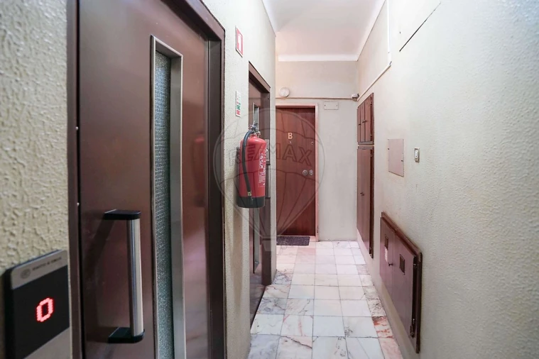 Apartamento T1 para Venda em Vila Franca de Xira Foto 13
