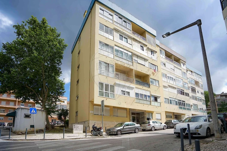 Apartamento T1 para Venda em Vila Franca de Xira Foto 16