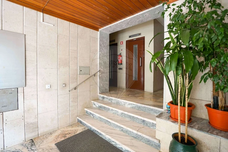 Apartamento T1 para Venda em Vila Franca de Xira Foto 14