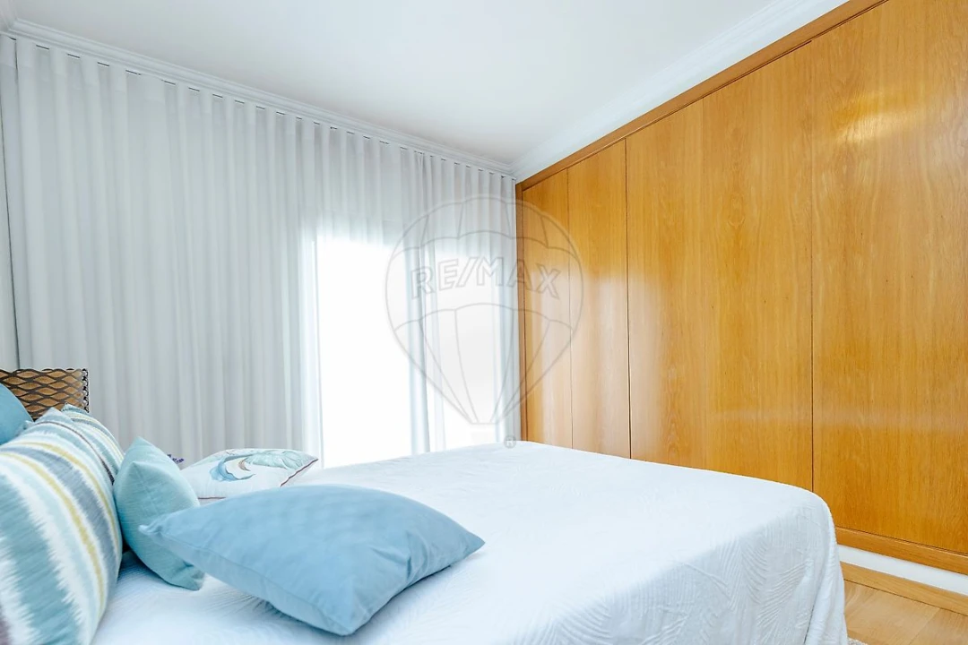 Apartamento T2 para Venda em Aveiras de Cima Foto 9