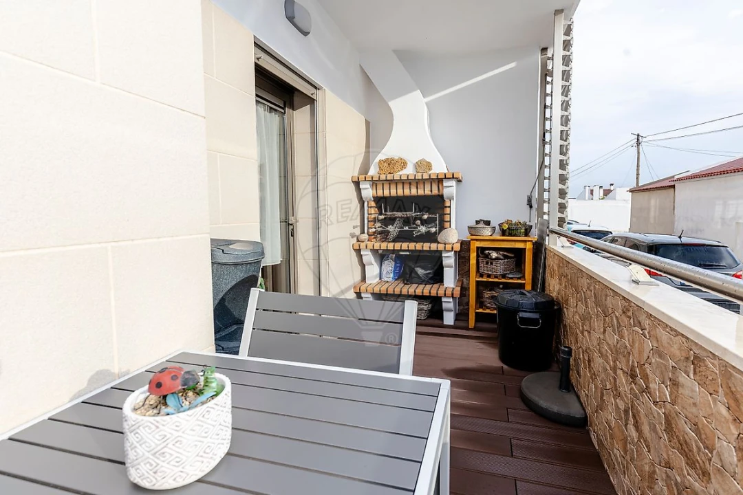 Apartamento T2 para Venda em Aveiras de Cima Foto 21