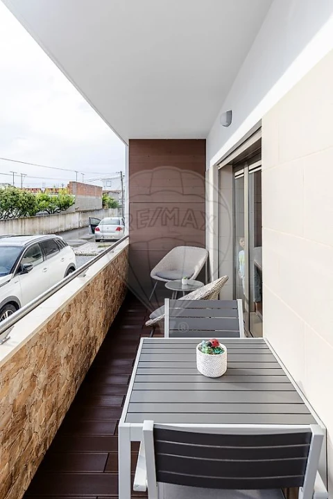 Apartamento T2 para Venda em Aveiras de Cima