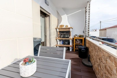 Apartamento T2 para Venda em Aveiras de Cima