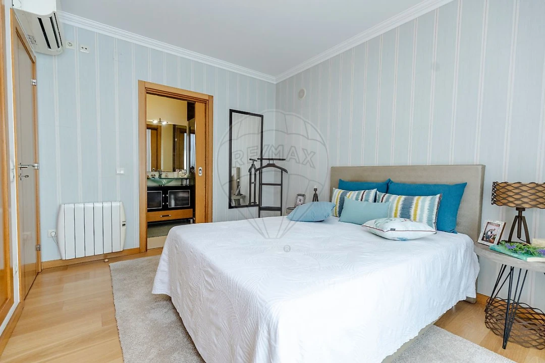 Apartamento T2 para Venda em Aveiras de Cima Foto 7