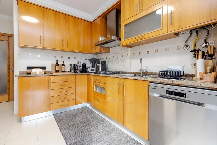 Apartamento T2 para Venda em Aveiras de Cima Foto 18