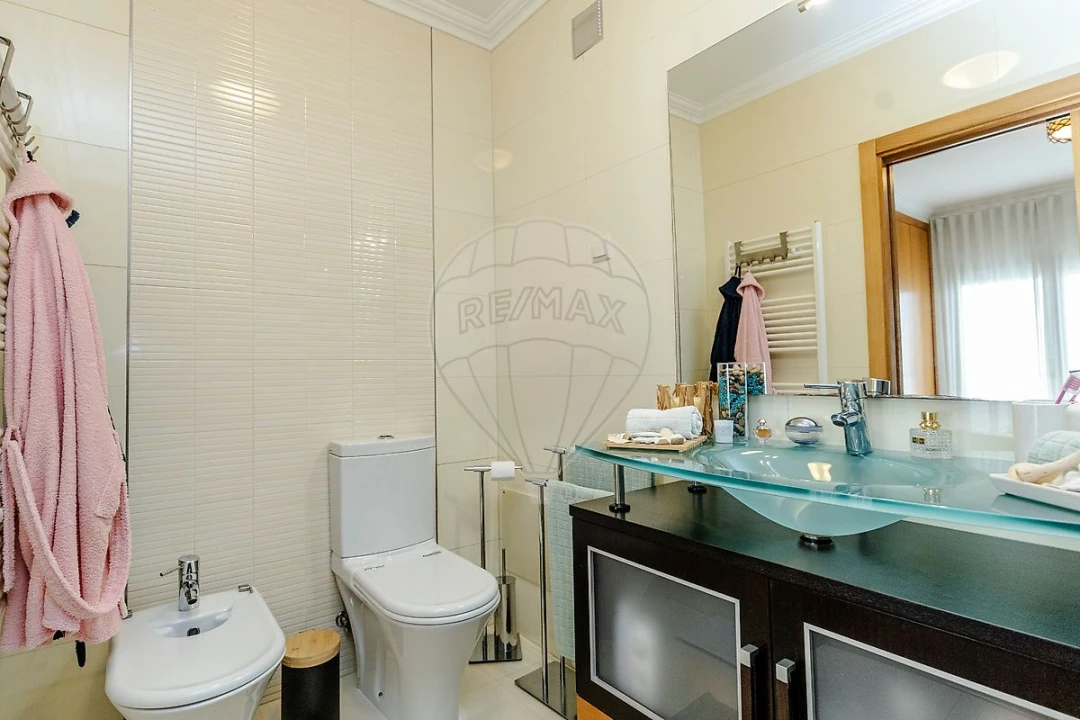 Apartamento T2 para Venda em Aveiras de Cima Foto 8