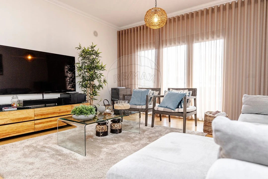 Apartamento T2 para Venda em Aveiras de Cima Foto 28