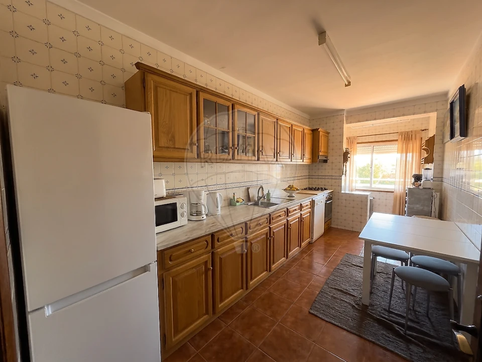 Apartamento T2 para Venda em Esmoriz Foto 3