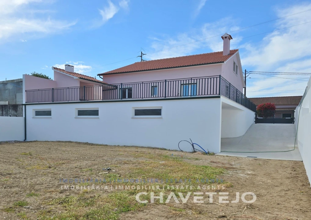 Moradia T3 para Venda em São Pedro de Tomar Foto 4