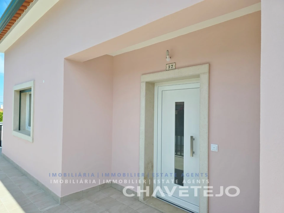 Moradia T3 para Venda em São Pedro de Tomar Foto 5