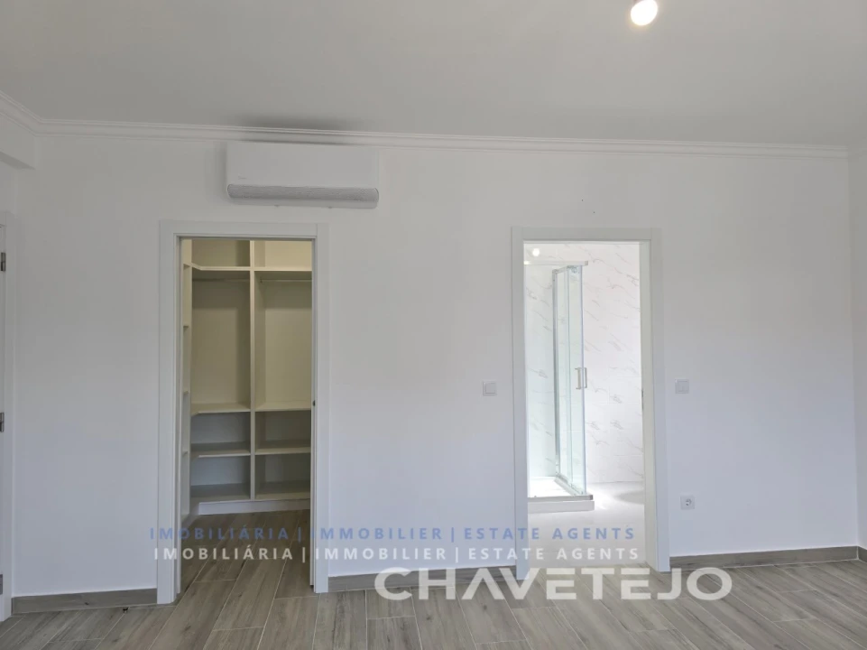 Moradia T3 para Venda em São Pedro de Tomar Foto 12