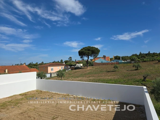 Moradia T3 para Venda em São Pedro de Tomar Foto 8