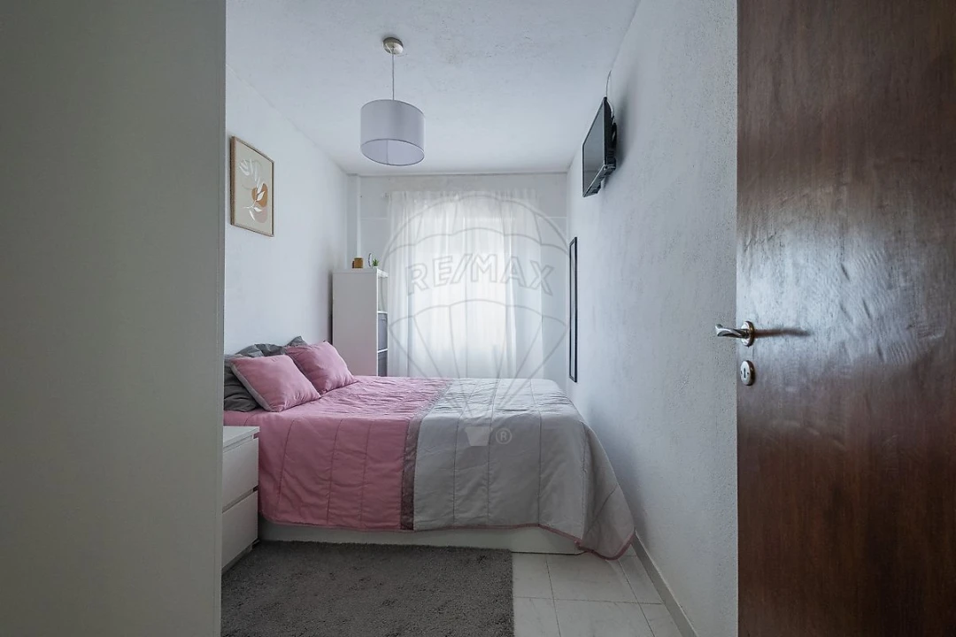 Apartamento T1 para Venda em Massamá e Monte Abraão Foto 4