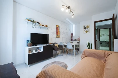 Apartamento T1 para Venda em Massamá e Monte Abraão