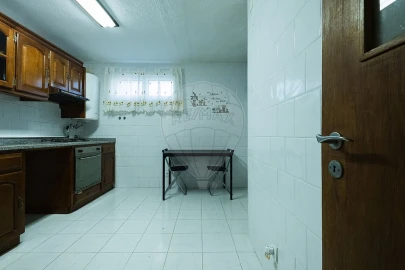 Apartamento T1 para Venda em Massamá e Monte Abraão