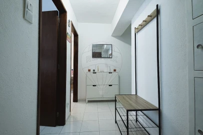 Apartamento T1 para Venda em Massamá e Monte Abraão